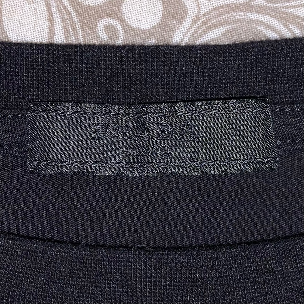 vintage PRADA Milano embroidered logo luxury brand t-shirt - Picture 4 of 6